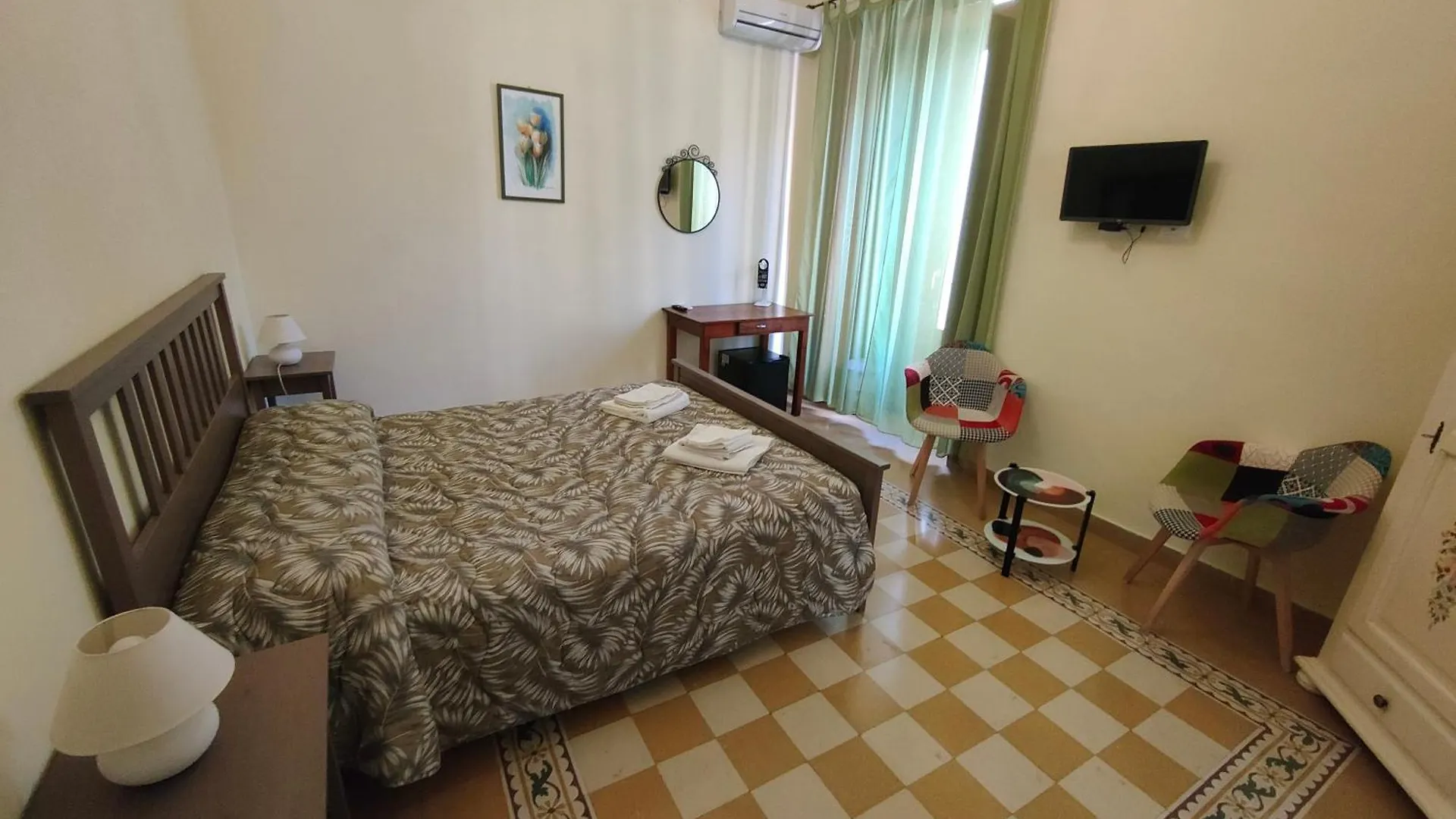 B&B Palazzo Corvino Palerme 3*,
